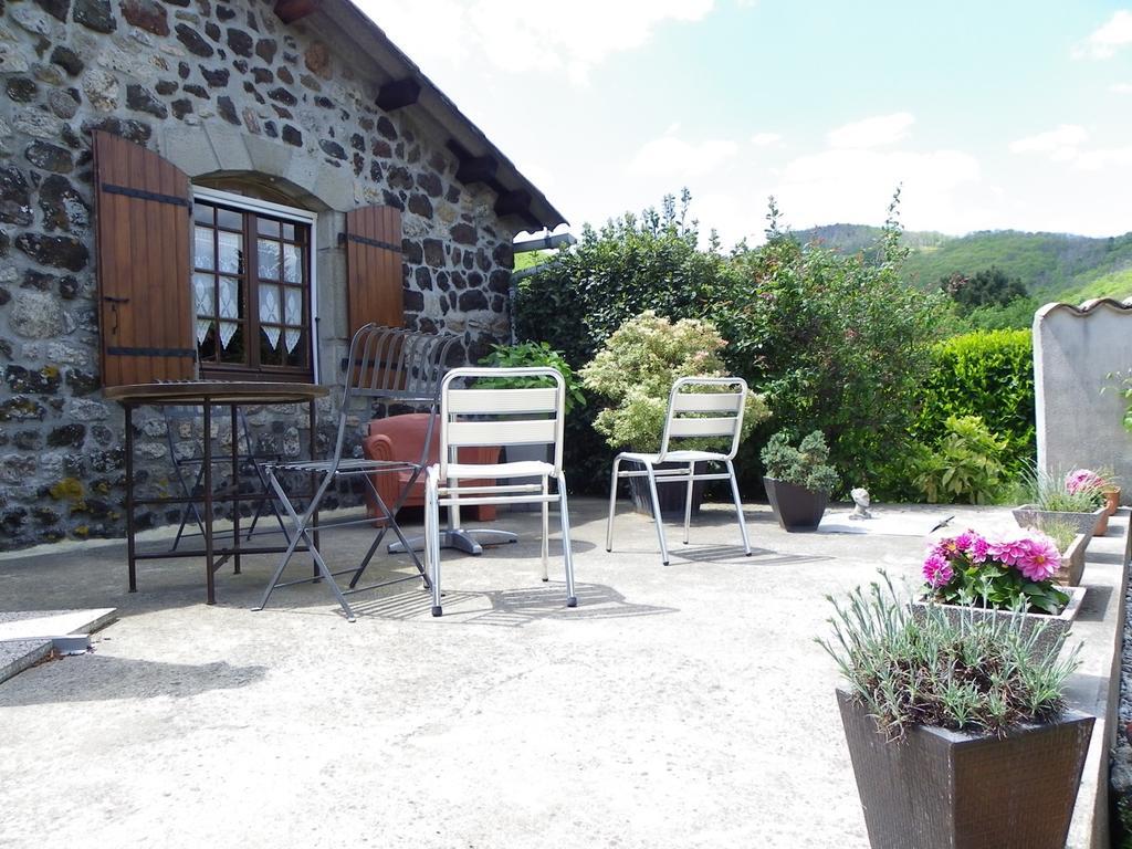 Le Cabanon Bed & Breakfast Thueyts Exterior photo